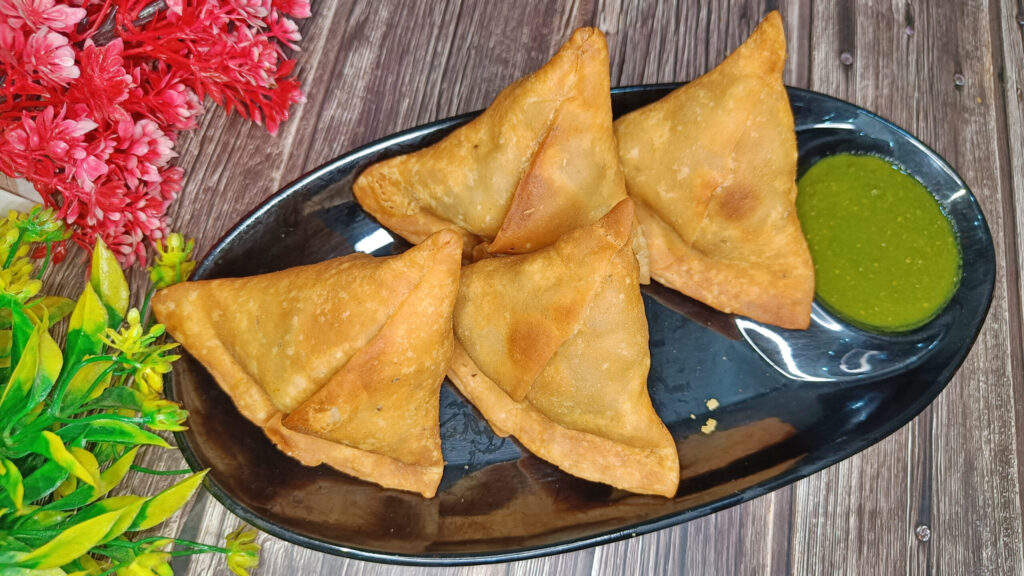 Samosa recipe or Aloo Samosa recipe - Aayansh Kitchen