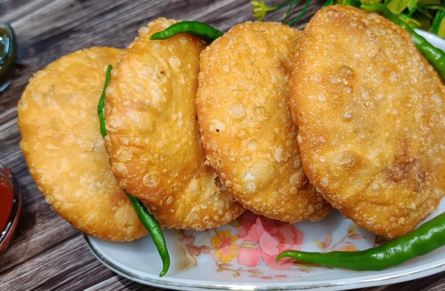Pyaz Ki Kachori - Aayansh Kitchen