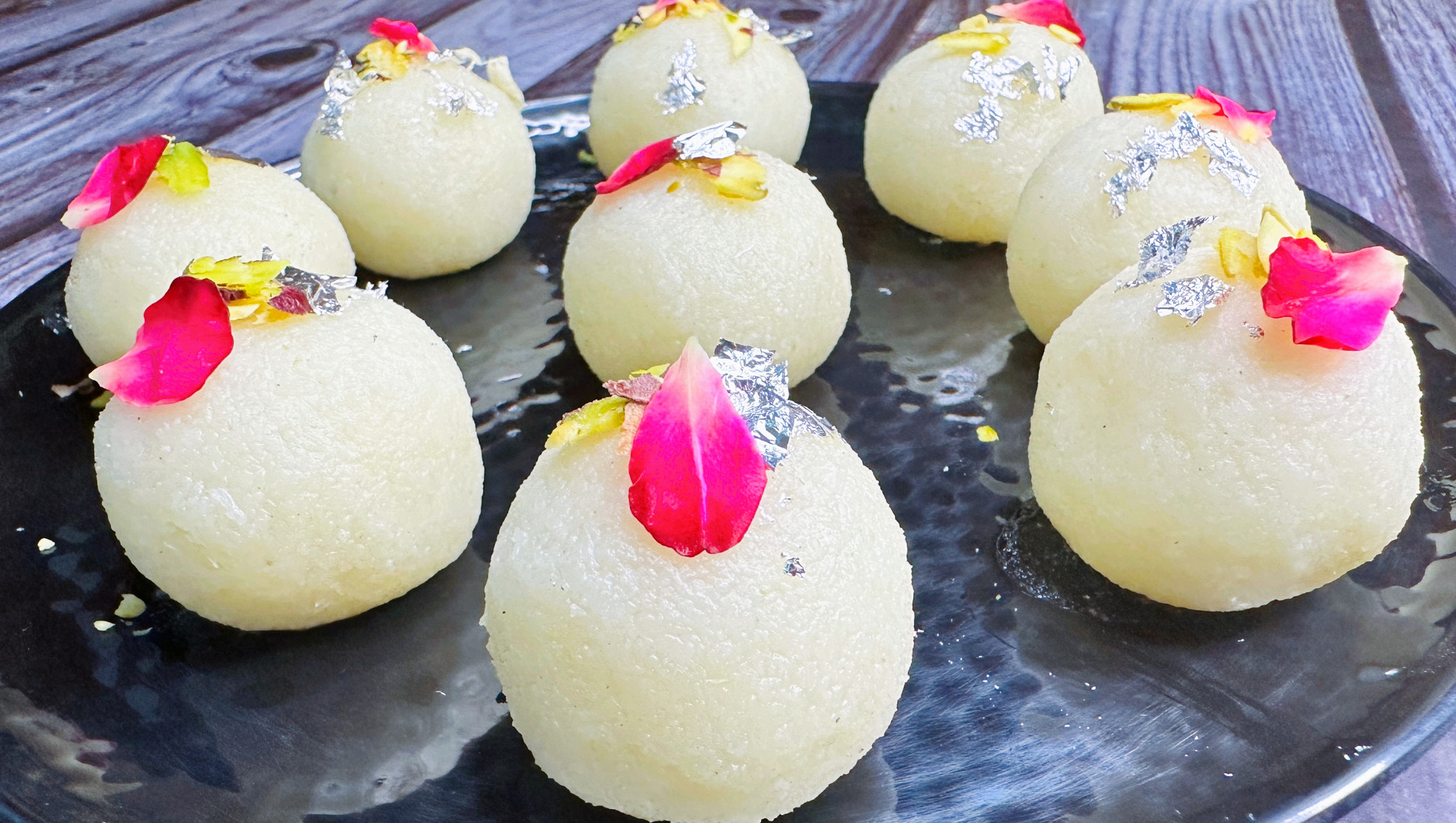 Fresh Coconut Ladoo Recipe: Nariyal Ke Laddu