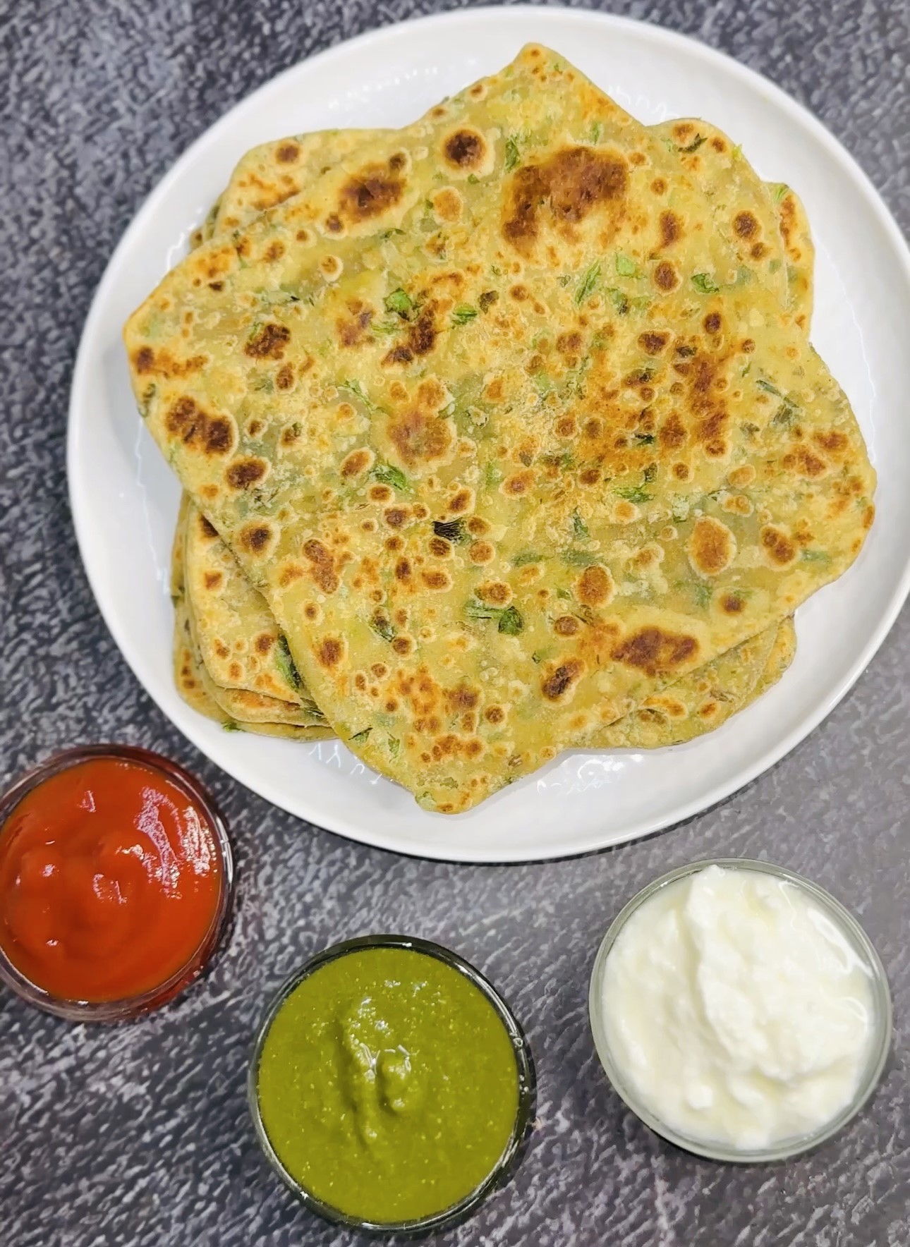 Palak Paratha Recipe: Spinach Paratha
