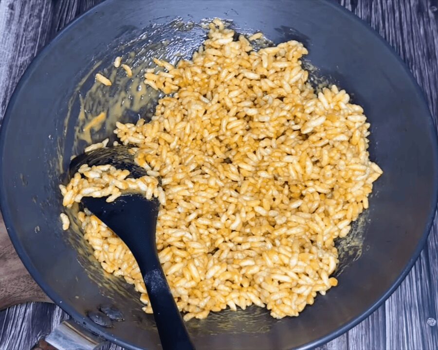 Mix Lai with Jaggery