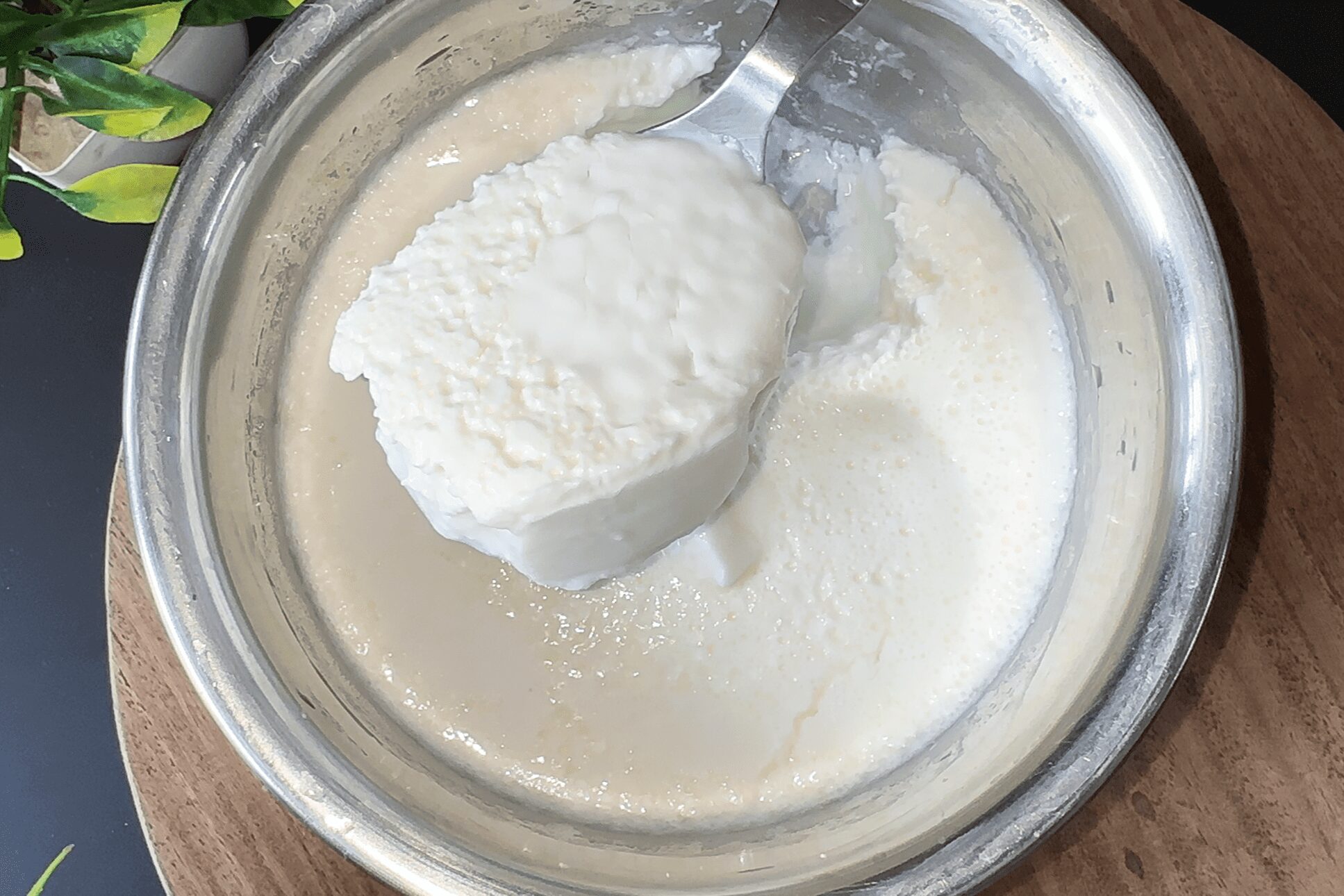 Thick curd is ready to be served
