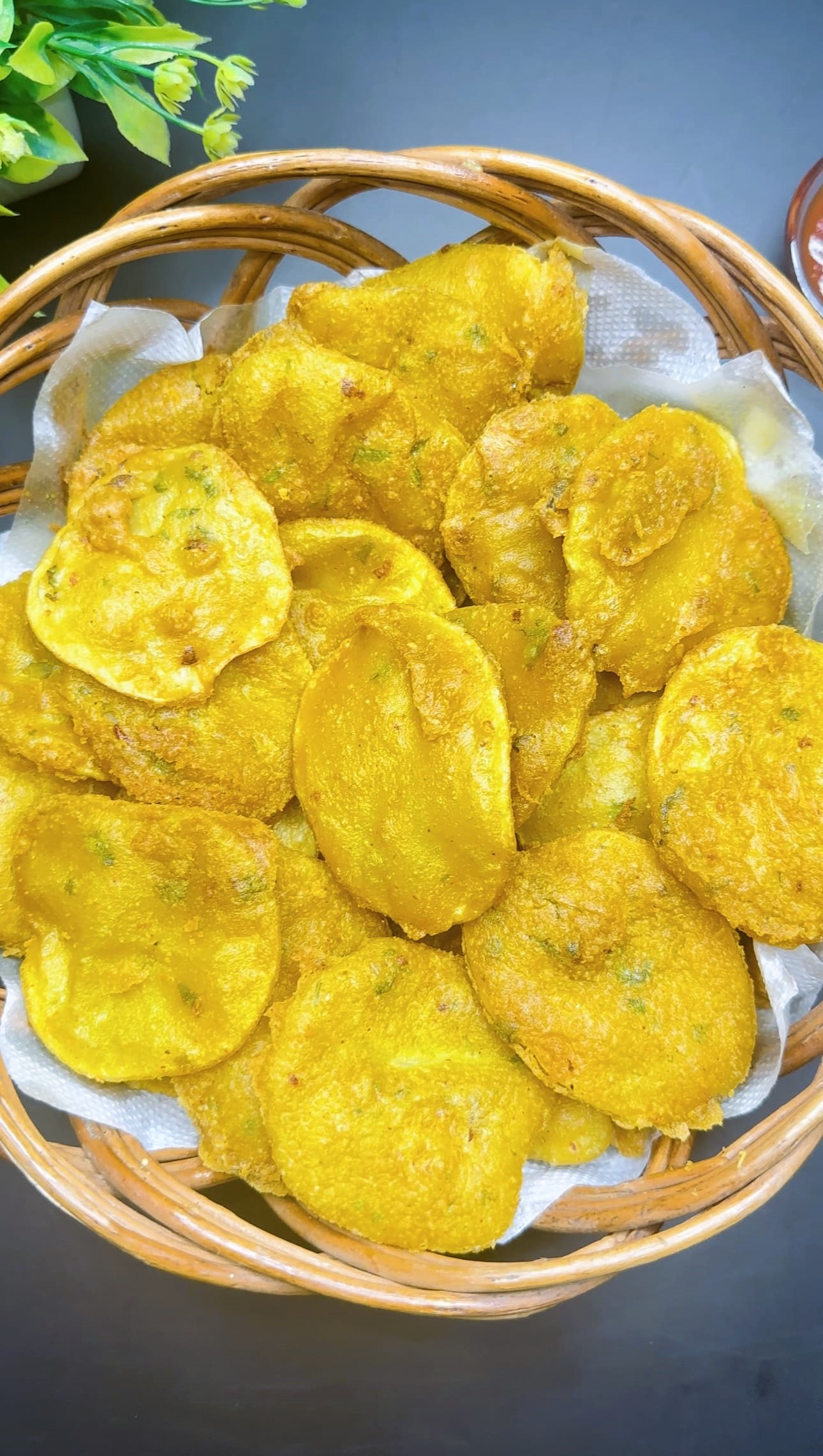 Aloo Pakora Recipe | Aalu Ke Pakode (Potato Bajji)