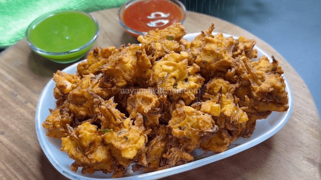 Aloo Pyaz Pakora Recipe | Aloo Kanda Bhajiya