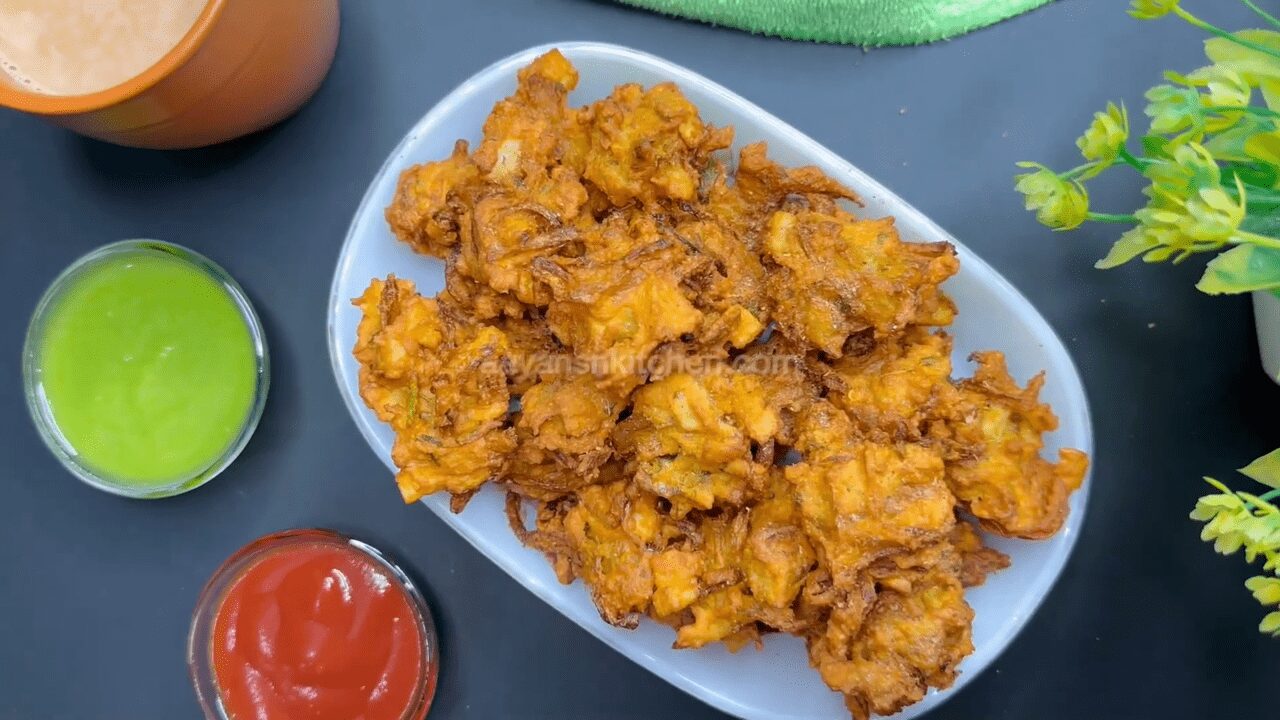 Aloo Pyaz Pakora Recipe | Aloo Kanda Bhajiya