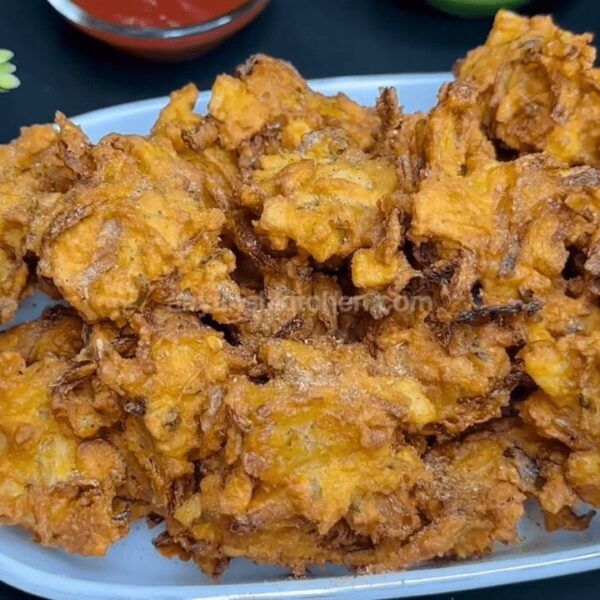 Aloo Pyaz Pakora Recipe | Aloo Kanda Bhajiya