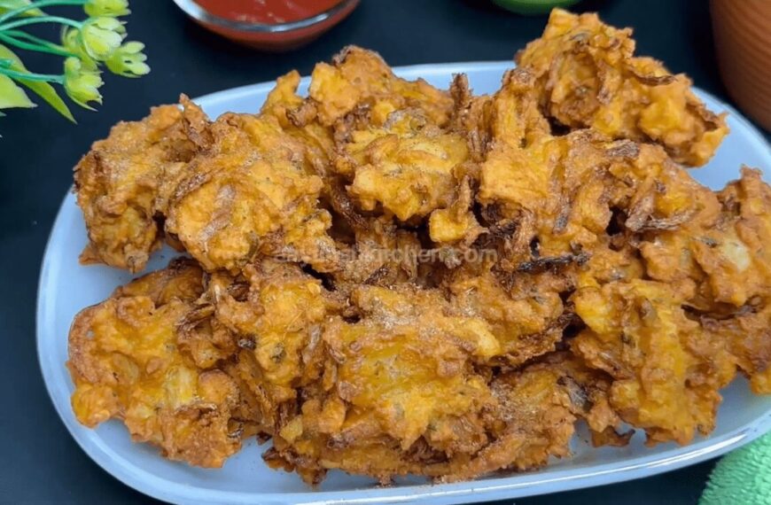 Aloo Pyaz Pakora Recipe | Aloo Kanda Bhajiya