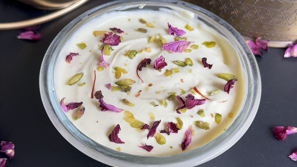 The Kesar Elaichi shrikhand is ready. Enjoy!