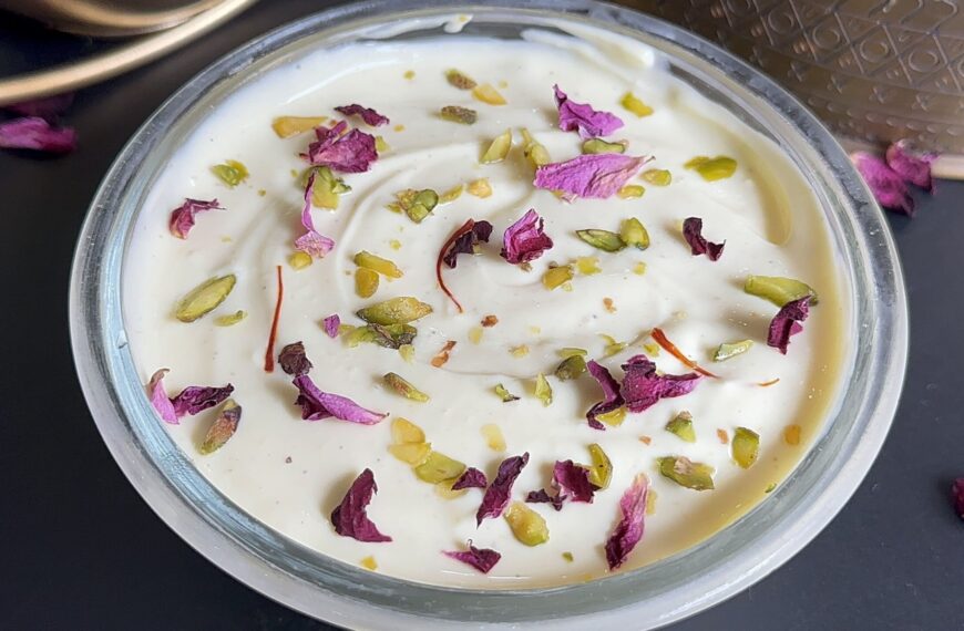 The Kesar Elaichi shrikhand is ready. Enjoy!