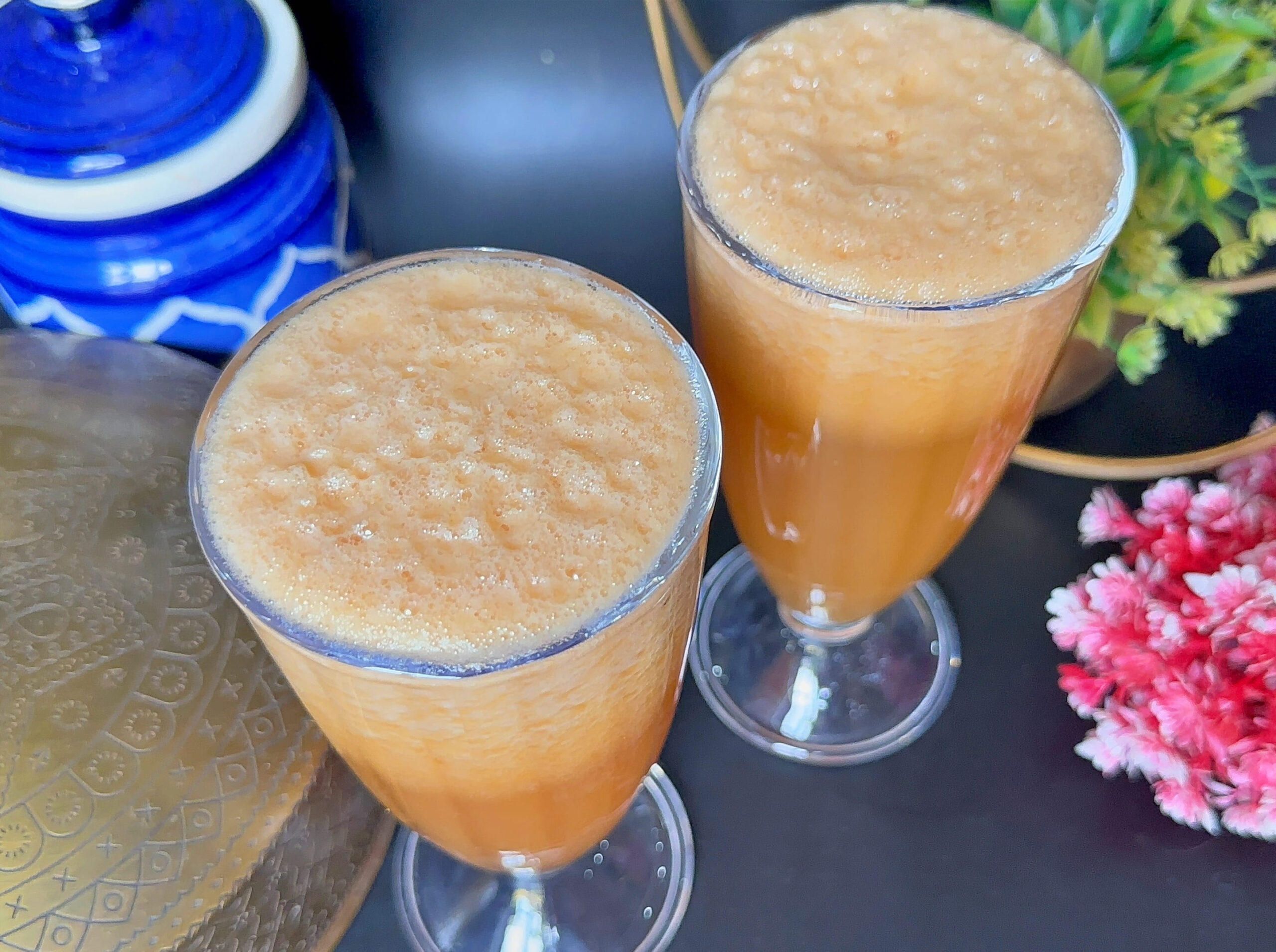 Muskmelon Juice Recipe (Cantaloupe Juice) | Kharbuja Juice