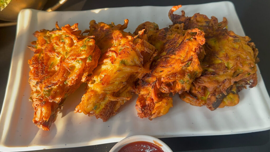 2-in-1 Onion Bread Pakoda Recipe