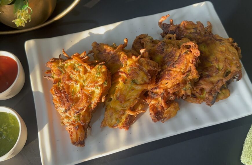 2-in-1 Onion Bread Pakoda Recipe: The Ultimate Crispy Tea-Time Snack