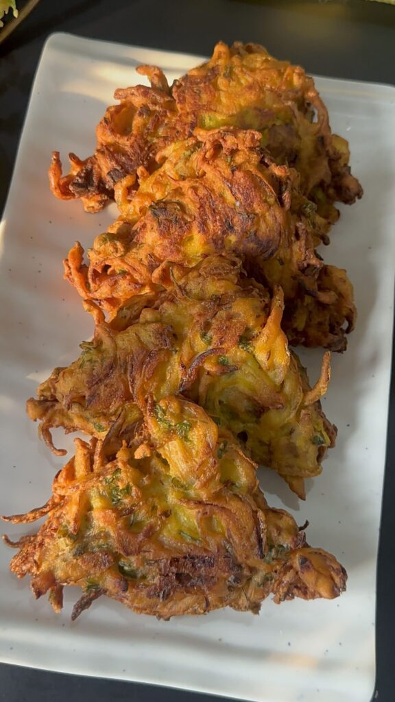 2-in-1 Onion Bread Pakoda Recipe